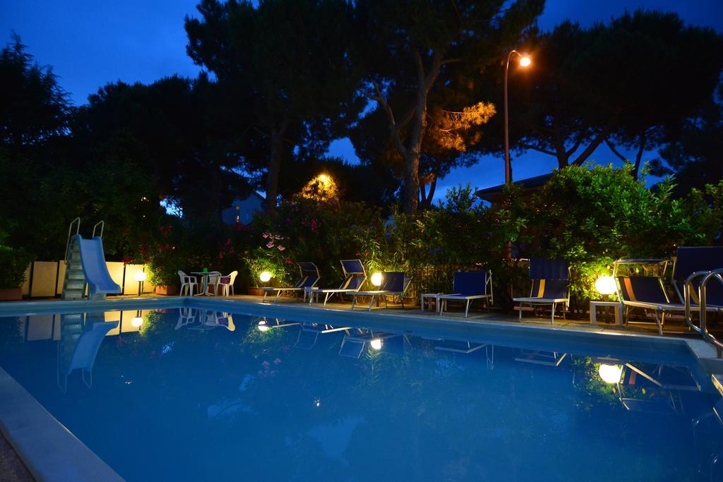 Hotel Zani Cervia Exterior foto