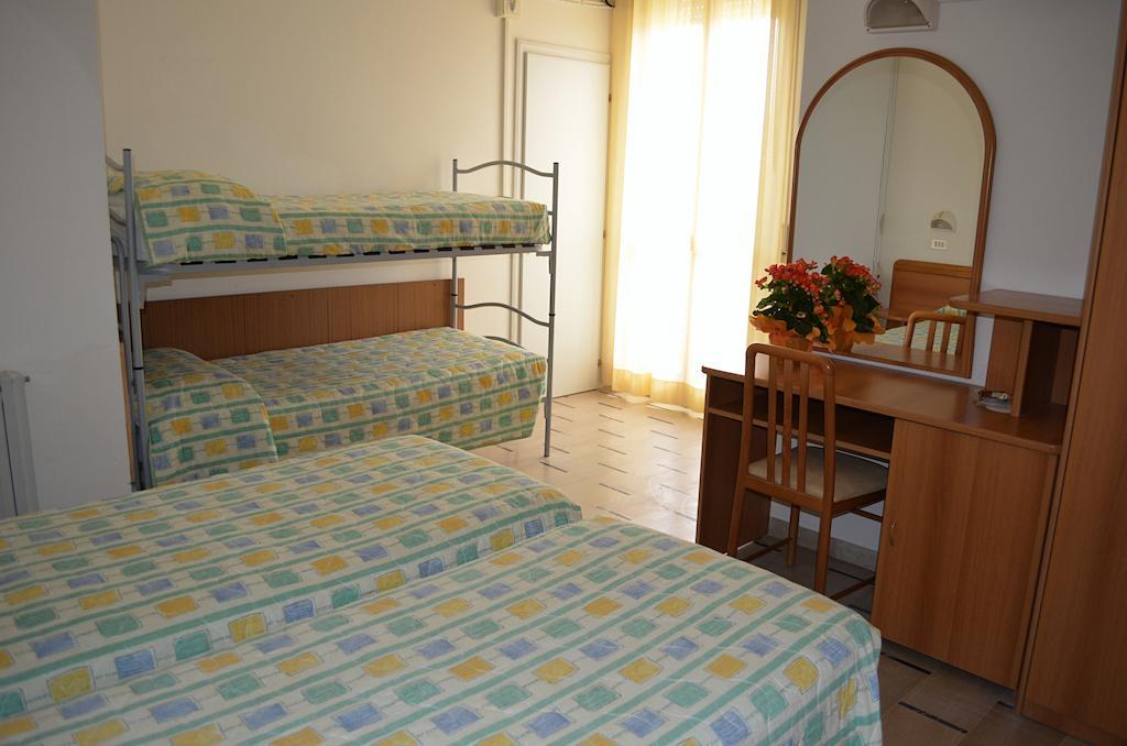 Hotel Zani Cervia Quarto foto
