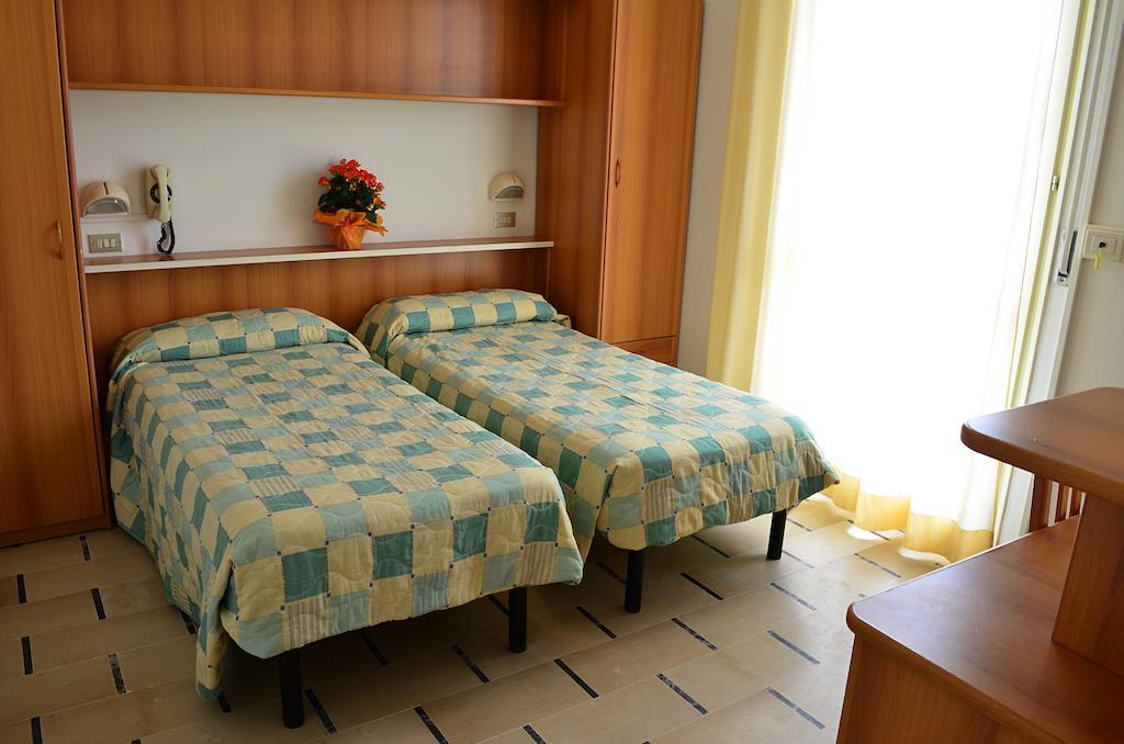 Hotel Zani Cervia Quarto foto